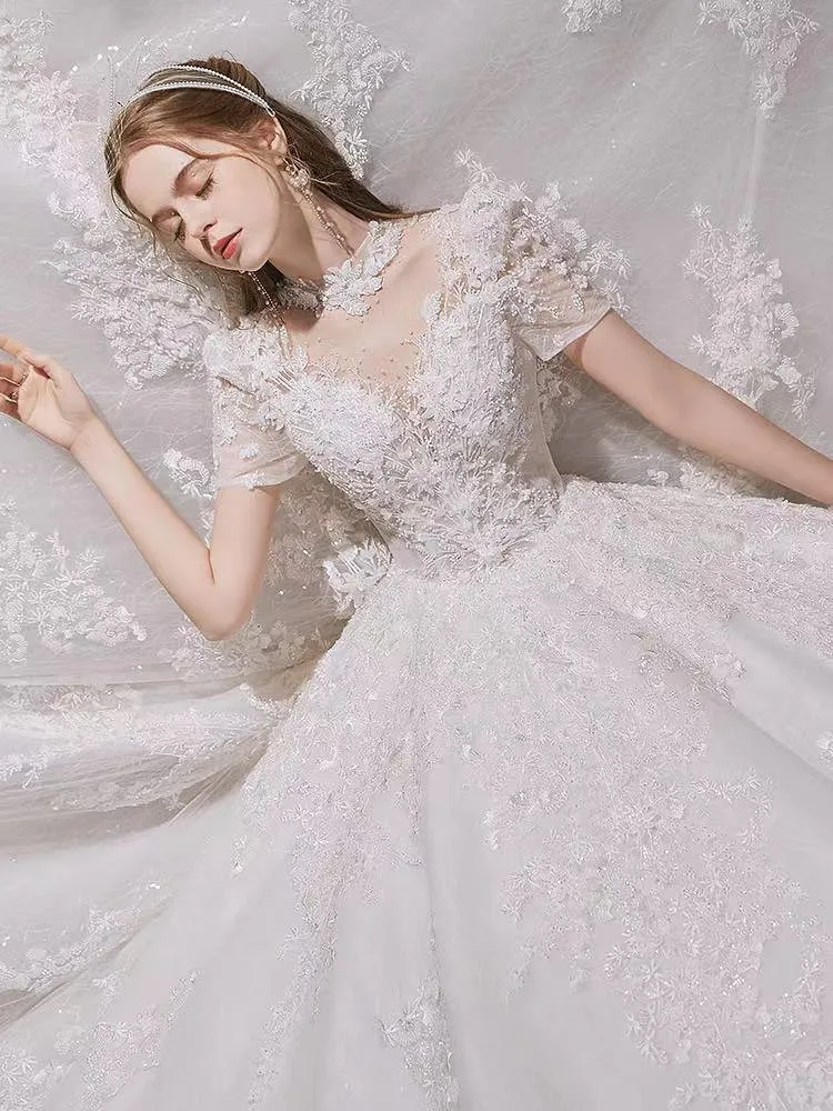 Off White Princess Wedding Dresses Luxury Appliques Lace Beading High Neck Short Sleeve Elegant Wedding Bridal Gown 2024