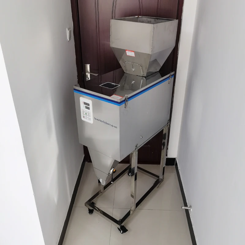 آلة تعبئة الوزن الأوتوماتيكية للمسحوق الحبيبي آلة تعبئة وتغليف الزجاجات متعددة الوظائف