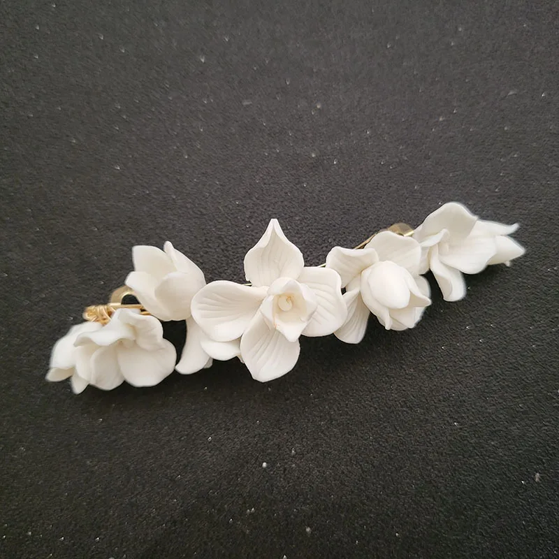 SLBRIDAL Handmade Ins Style Alloy Ceramic Flower Crystal Bridal Hair Clip Barrettes Wedding Headpieces Women Hair Accessories