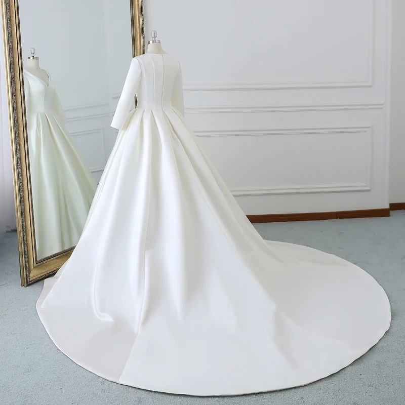 FOLOBE Palace Princess Ball Gown abito da sposa a maniche lunghe abito da sposa Vintage in raso con scollo a v abito da sposa semplice e classico