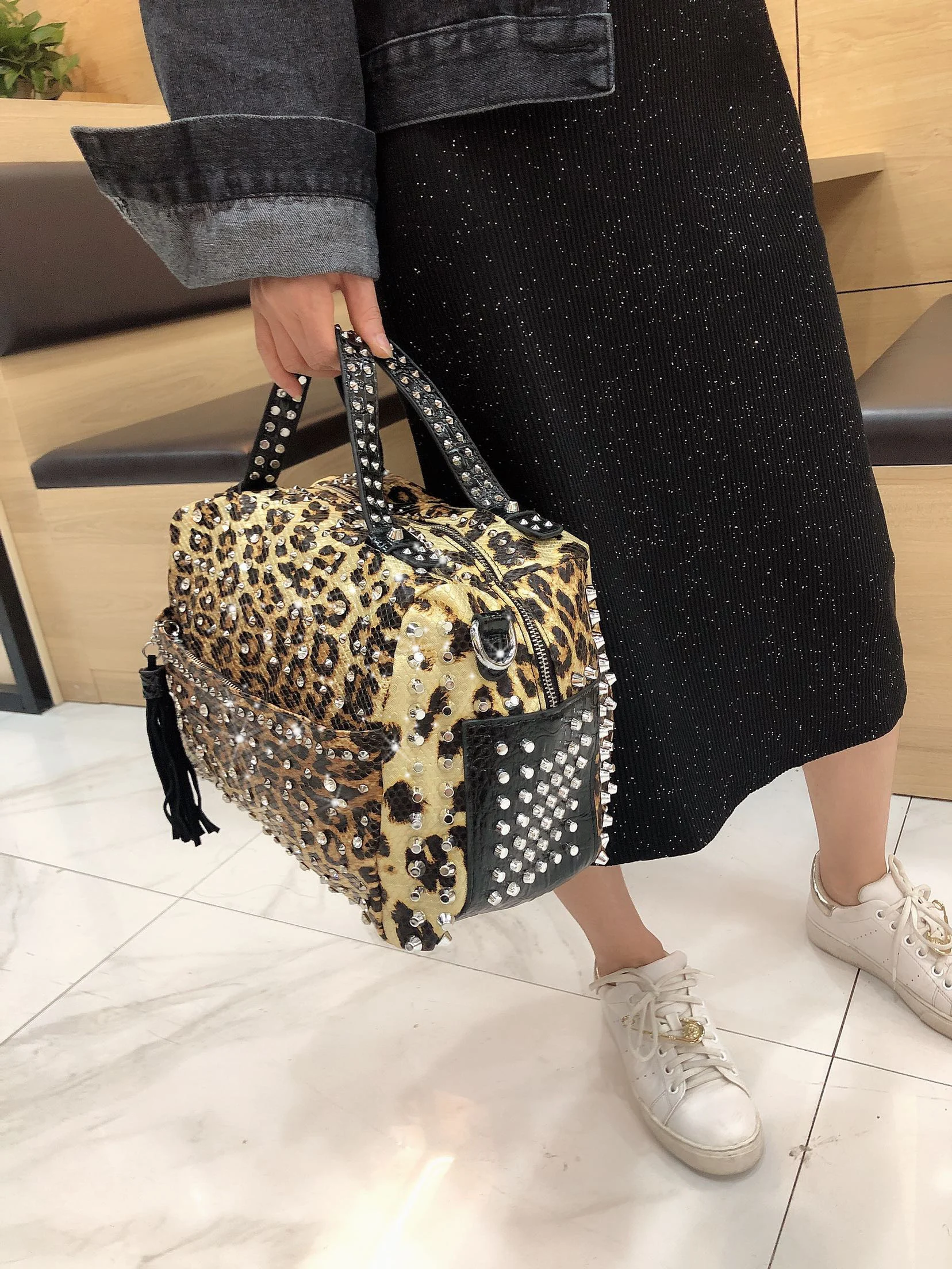 New trend handbags personality fashion retro leopard rhinestone handbag rivet shoulder bag ladies casual handbag Messenger bag