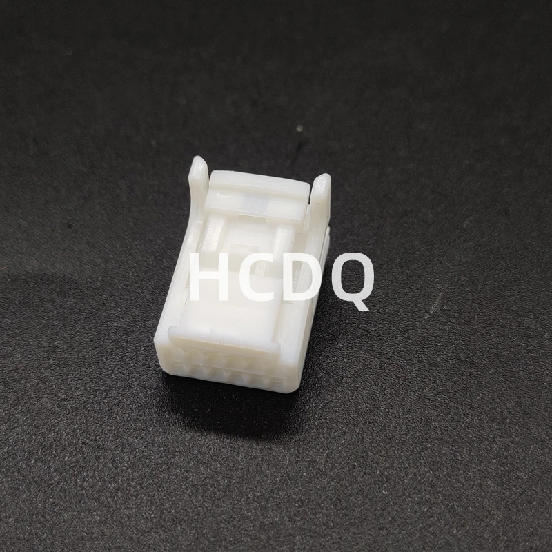 The original 90980-12552 12PIN Female automobile connector plug shell and connector are supplied from stock