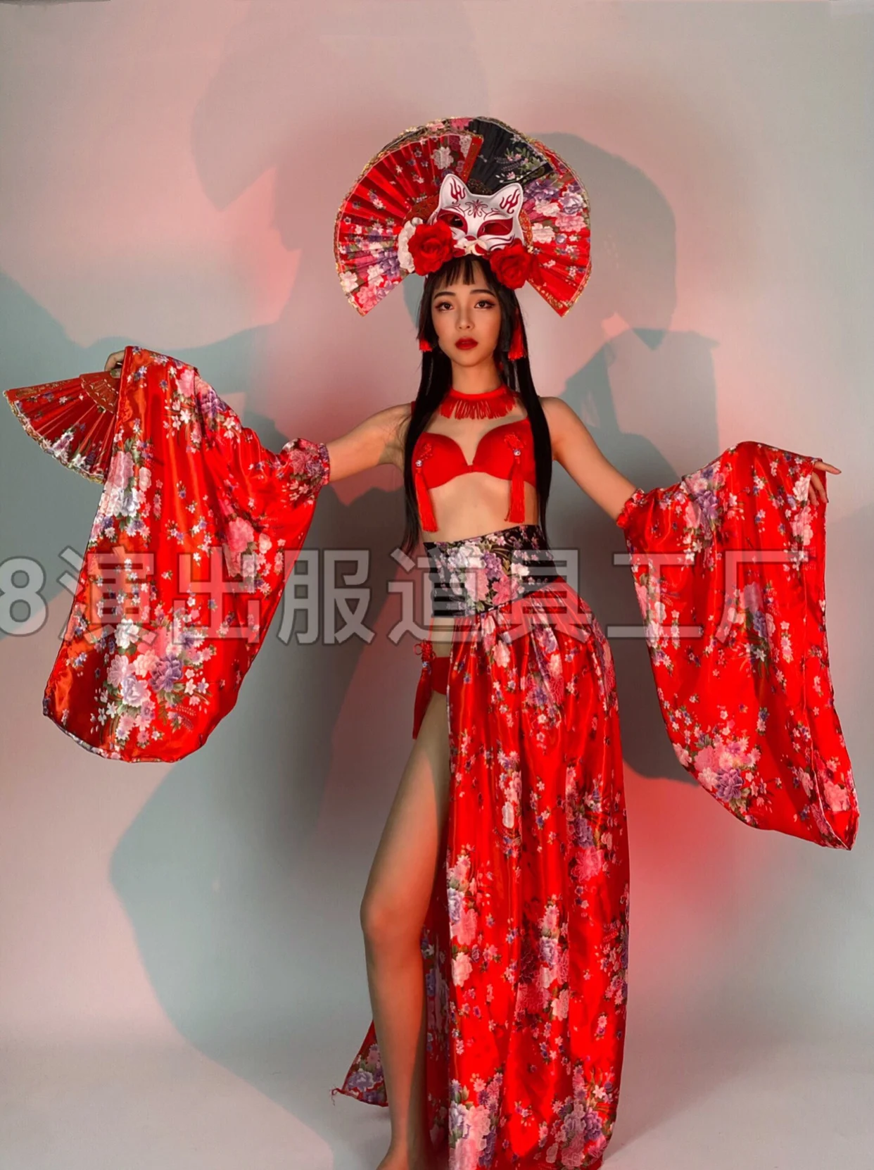 ไนท์คลับแสดงวันปีใหม่สีแดงญี่ปุ่น Geisha Cheongsam สไตล์ Gogo Show Party ไนท์คลับเครื่องแต่งกาย