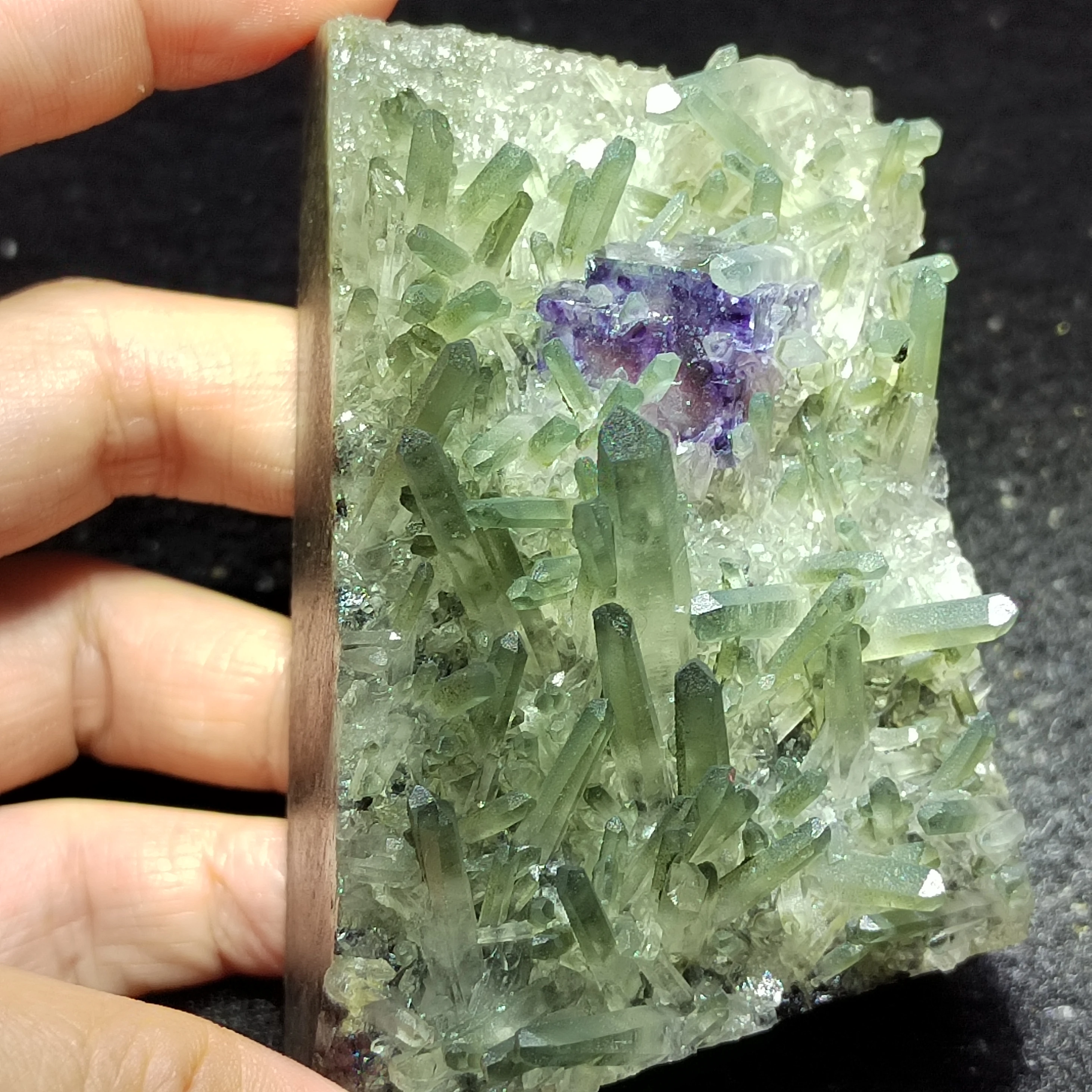 260gNatural violet, blue fluorite and green crystal stone family decoration healing crystal quartz gem mineral specimens