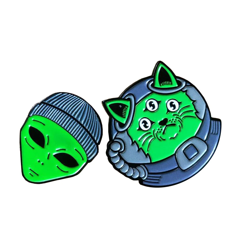 Et Brooch Alien Pin…
