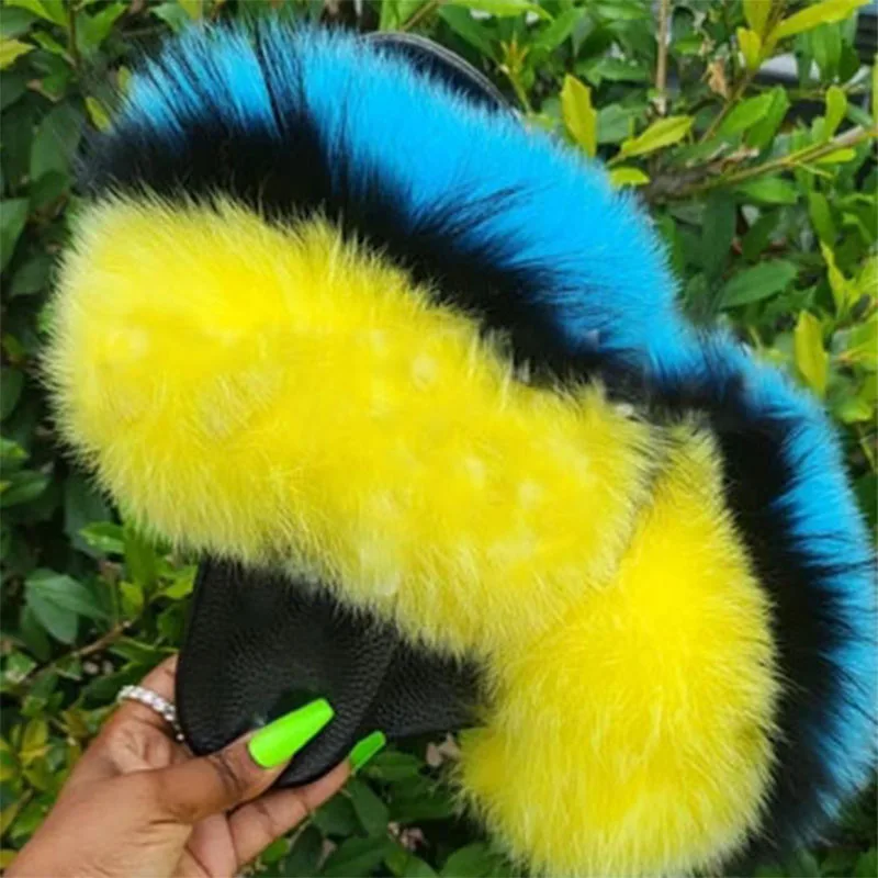 Hot Sales Girl's Mixed Colors Fluffy Fur Slippers Women Plush Warm Fur Home Slides Ladies Amusing Furry Flat Flip Flops Custom