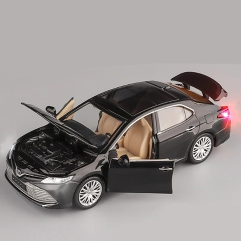 Toyota Camry Diecast brinquedo de metal, carro modelo simulação, som e luz coleção, brinquedos infantis presente, 1:32