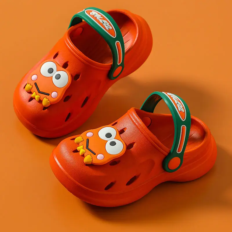 Nuovo cartone animato carino scarpe estive per bambini pantofole per bambini scarpe da spiaggia pantofole per bambini zoccoli pantofole con suola morbida zoccoli per bambina