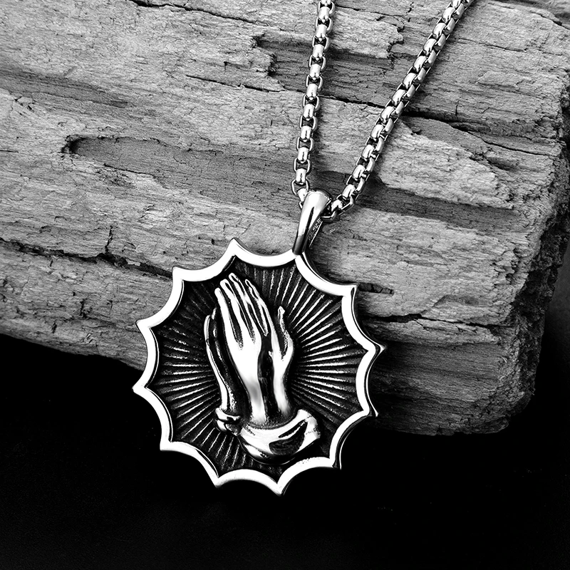 Men's Retro Hip Hop applaud Pendant Necklace Stainless Steel Palm Clapping Pendant Male Clapping Punk Sweater Chain Jewelry Hot