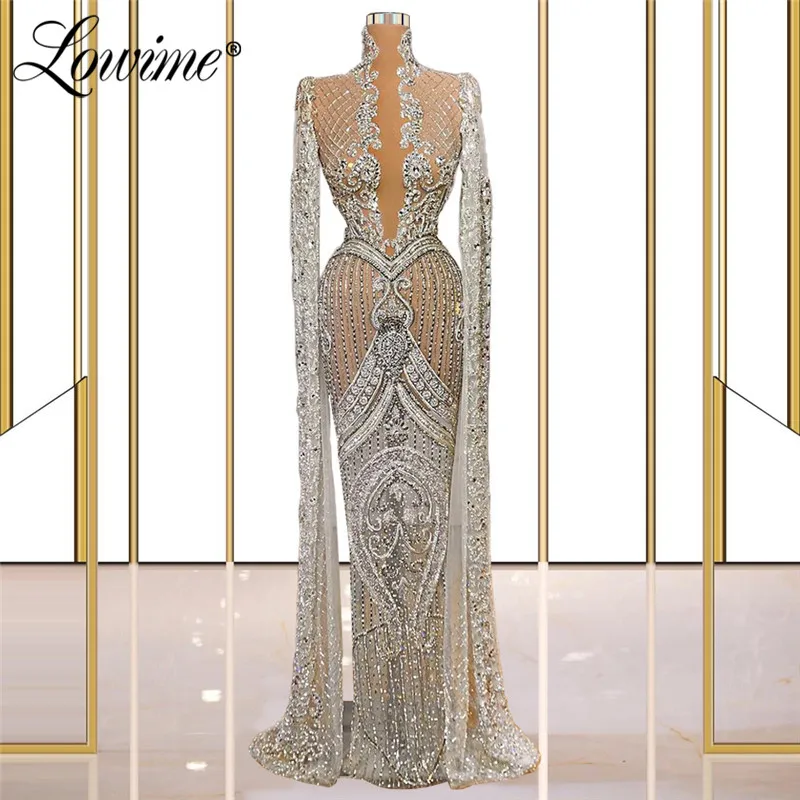 

Lowime Silver Crystals Dubai Luxury Evening Dresses Long Sleeves Diamond Beading Formal Party Gown 2021 Plus Size Evening Wear