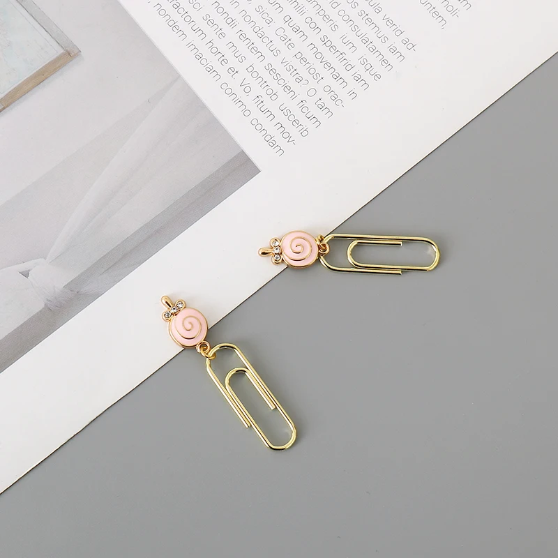 TUTU 2pcs pineapple Metal Gold Paper Clip Office Lady Style School Stationery Photo Decorative Supply Stationery H0496
