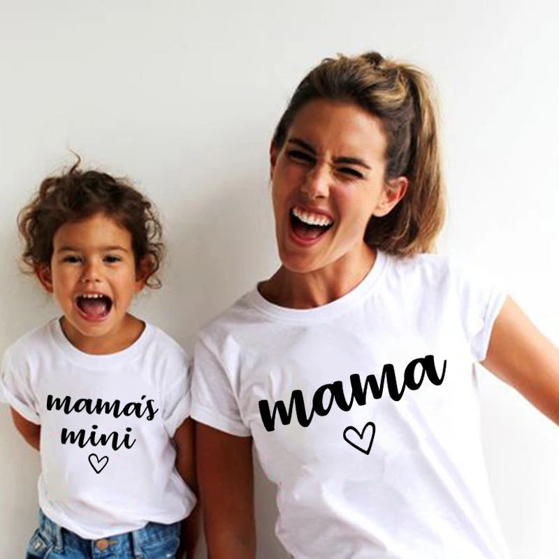 Summer Family Matching Outfits Mama and Mama\'s Mini Tshirt Mother Daughter Mum T-Shirt Tops Toddler Baby Kids Girls Clothes