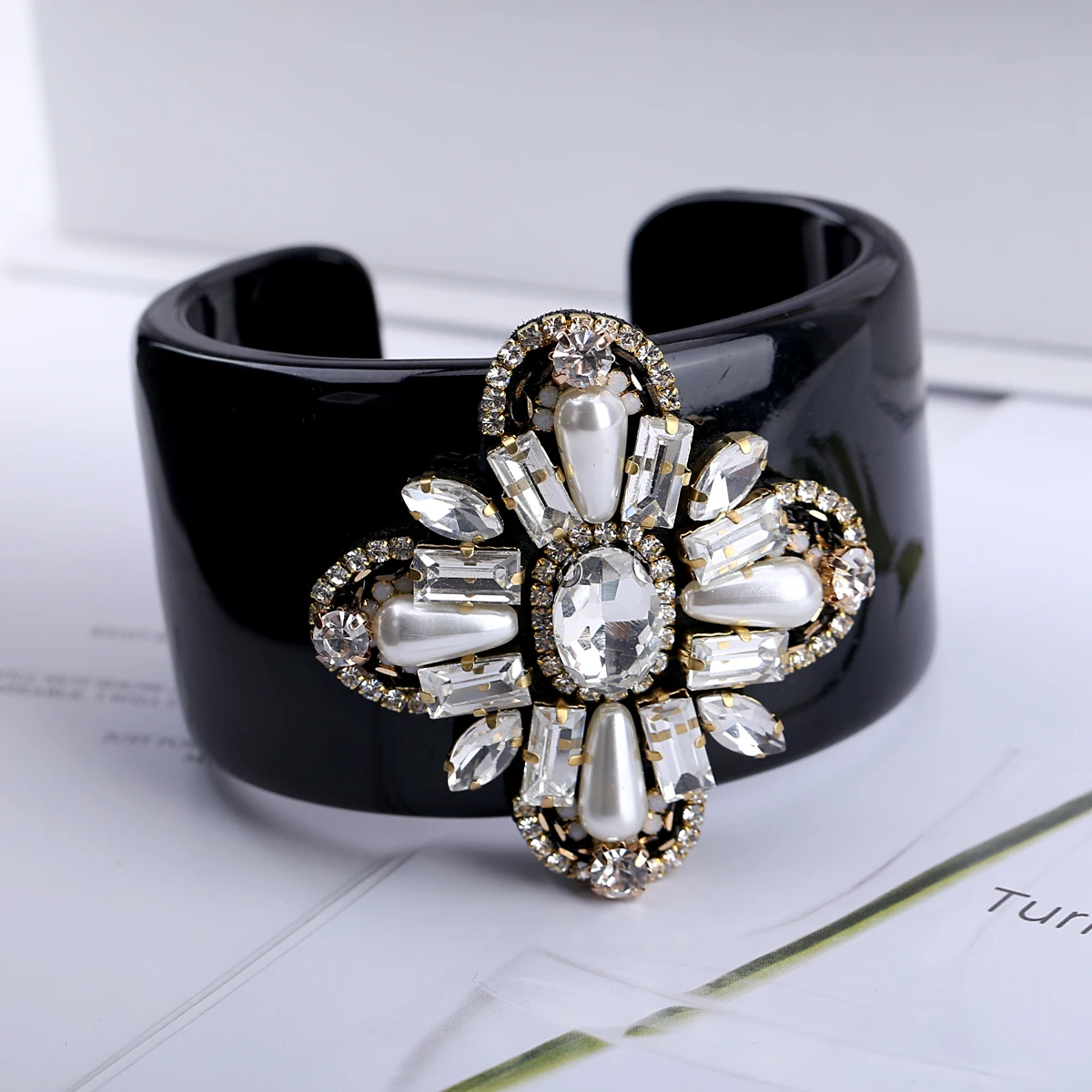 HAHA&TOTO Trendy Black Resin Bangle Cuff Bracelet Inlaid Handmade Crystal Beaded Flower Statement Bracelet Women Jewelry 3297