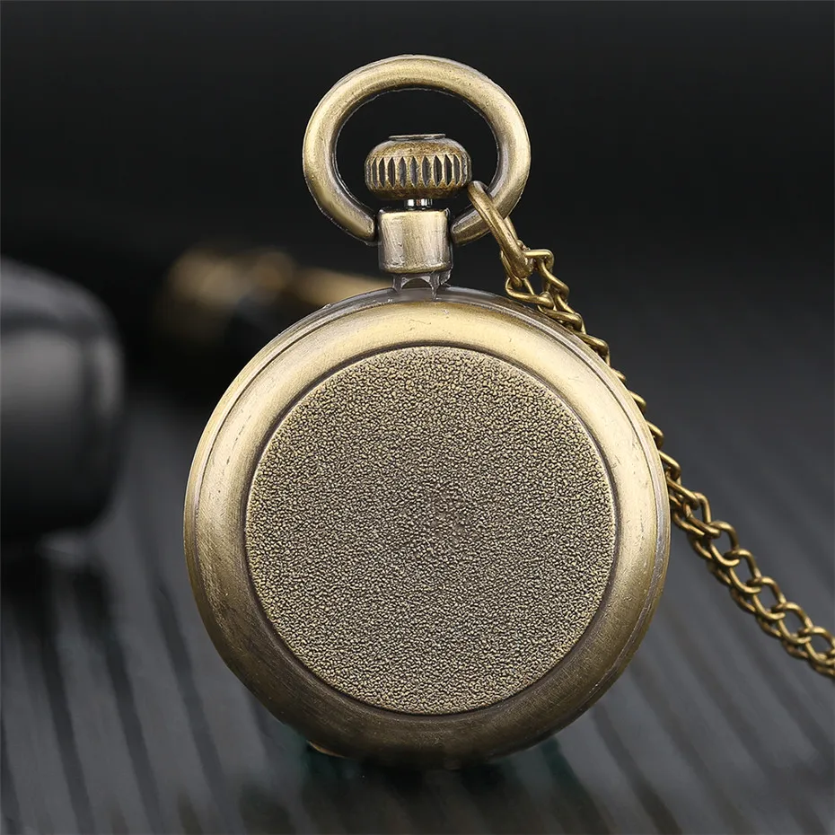 Roman Numerals Display Eiffel Tower Display Bronze Quartz Pocket Watch Vintage Clock Gifts for Men Women M Size Retro Watches