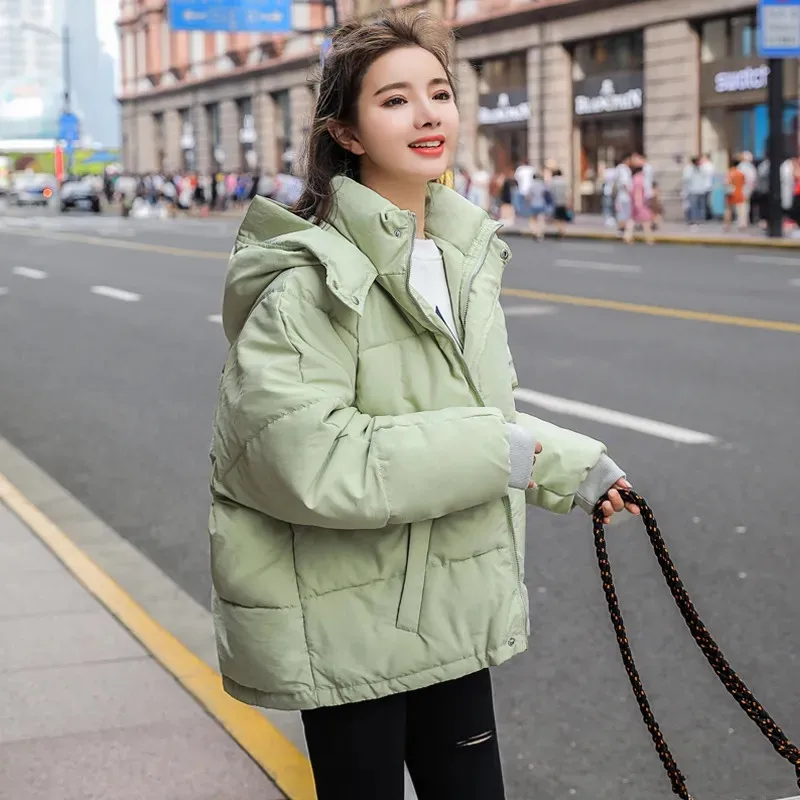 2023 New Short Winter Jacket Women Warm Hooded Down Cotton Jacket parka donna Casual allentato coreano cappotto imbottito in cotone Outwear