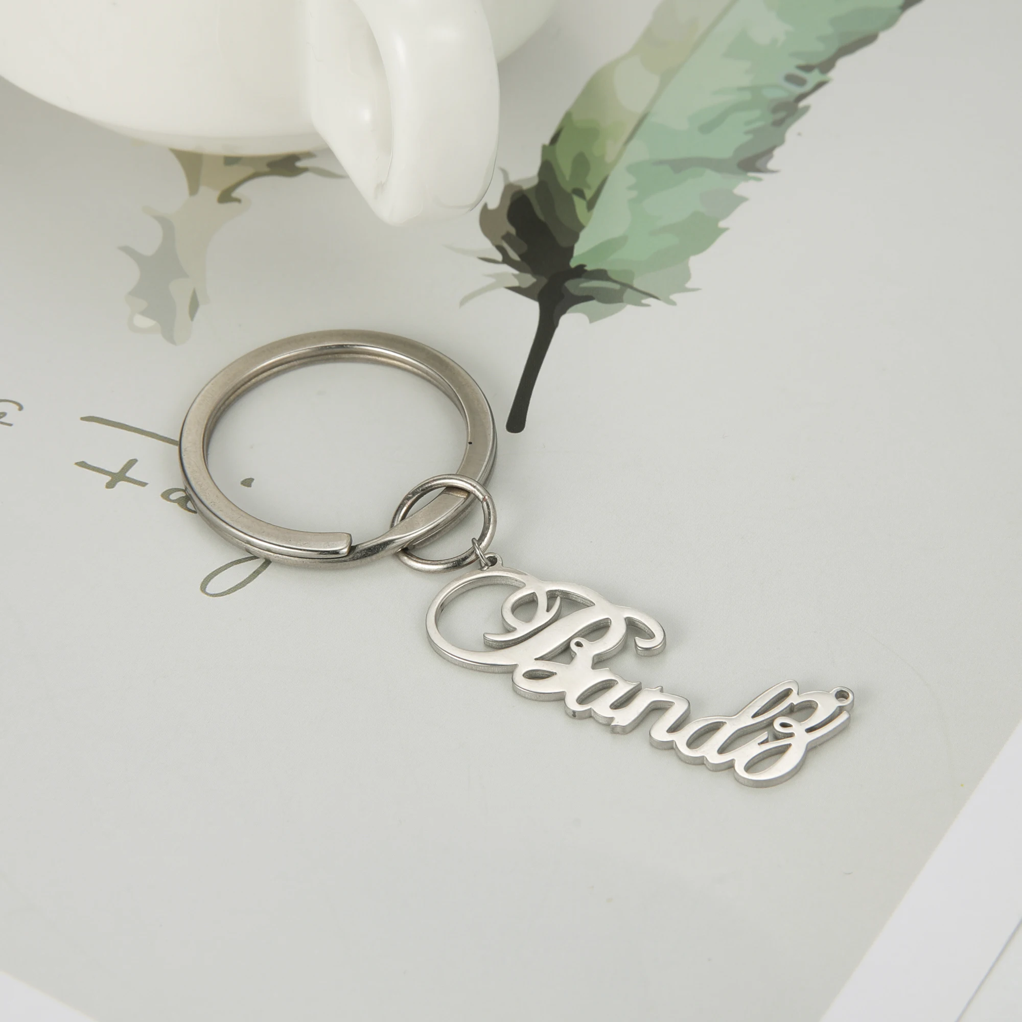 Sipuris Personalisierte Namens-Schlüsselanhänger aus Edelstahl, Individueller Initialen-Namensschlüsselanhänger für Männer, Einzigartiger Schmuck-Schlüsselring, Geschenk Neu – Detail 11
