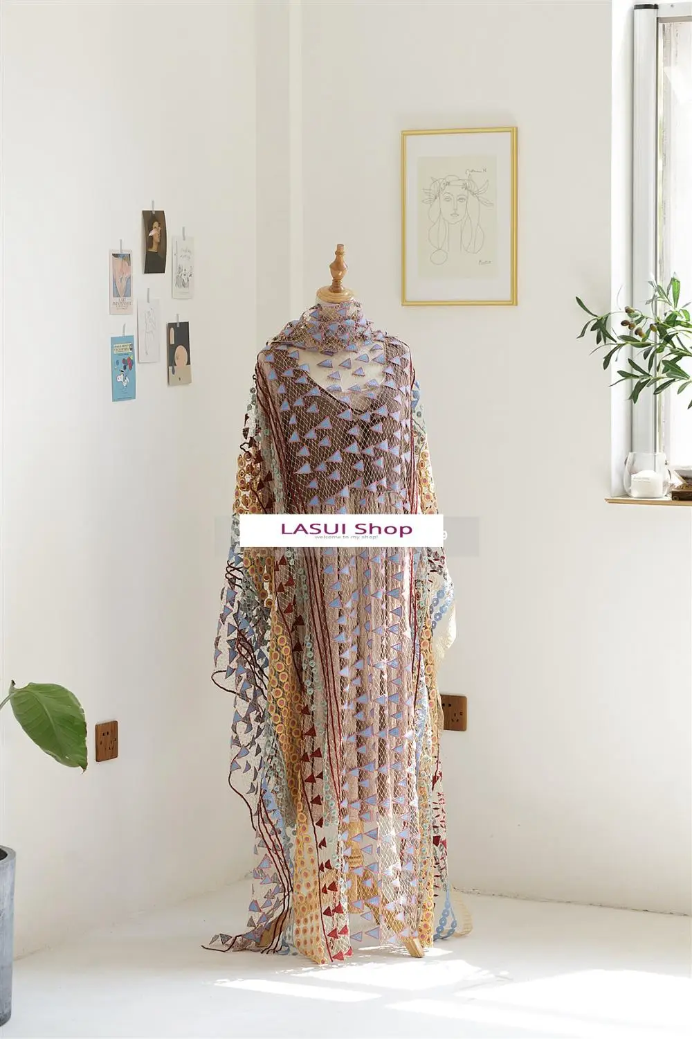 LASUI 3 yards high quality colorful bohemian heavy embroidery Gold mesh weave lace fabric DIY wedding dress X0588