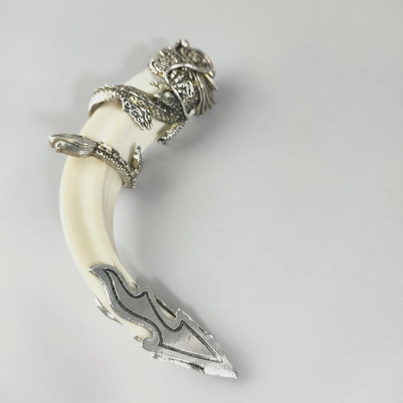 Elaborate Natural Chinese Collectible Handwork Tibetan Silver Dragon Statue Inlaid with Wild Boar Teeth Auspicious Pendant