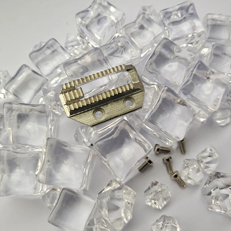 Q X YUN Sewing Machine Parts tooth Feed Dog B1613-555-HOO Single needle Lockstitch Sewing Machine