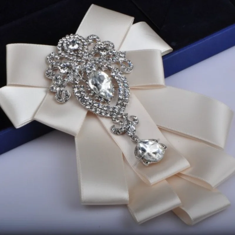 Koreański moda wstążka Bowtie broszki Rhinestone krystaliczna koszula męska krawat kołnierz szpilki luksusowe akcesoria broszka ślubna — zdjęcie 6