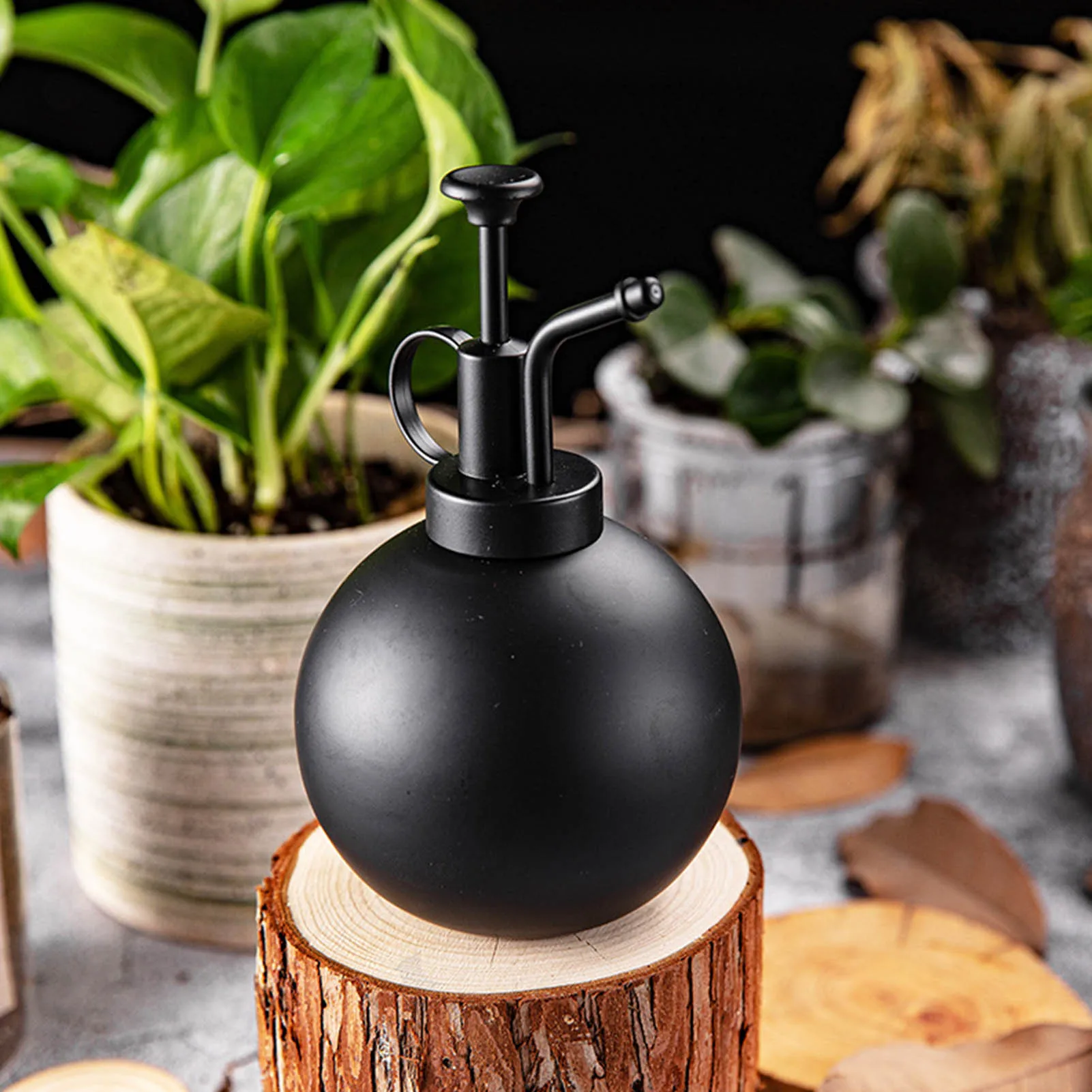 

500ML Vintage Spray Bottle Stainless Steel Spherical Watering Can Indoor Plant Spray Bottle Waterer For Indoor Plants Succulents