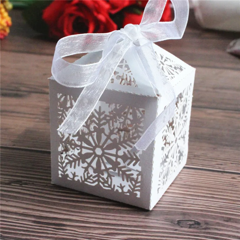 Snowflake wedding favors engagement Christmas party decorations small candy boxes 50pcs