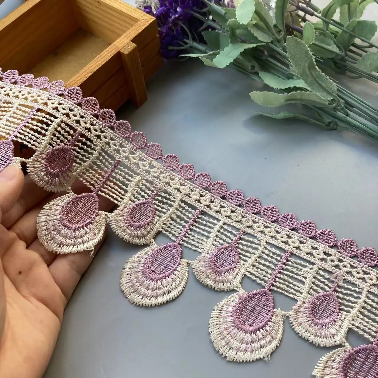 

2 yards Feather Purple 9cm Flower Lace Ribbon Trim for Sofa Cover Curtain Trimmings Embroidery Applique Chocolate High Quality