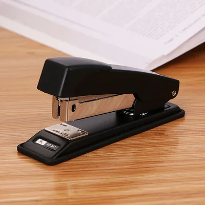 One. 207 stapler quality durable metal stapler learning stationery office supplies binding machine. Color random.