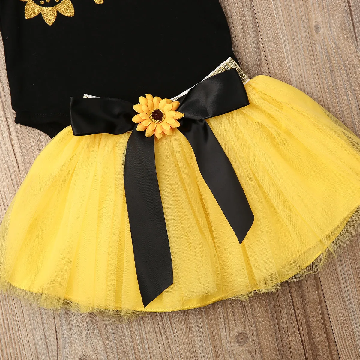 Ensemble été 2 Pièces Jaune Pour Bébé Fille - Taille 1 Mois - Neuf Avec étiquettes