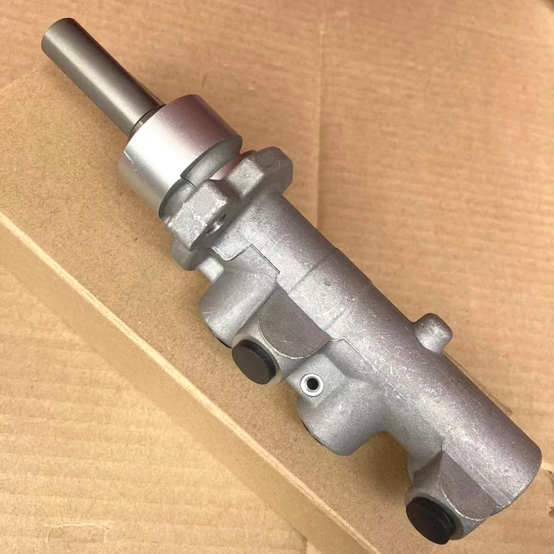 New Manual Cylinder Main Brake 4601L3 4601.L3 Used for Peugeot 307 Sega Triumph Citroen C4 Automobile Brake Master Cylinder