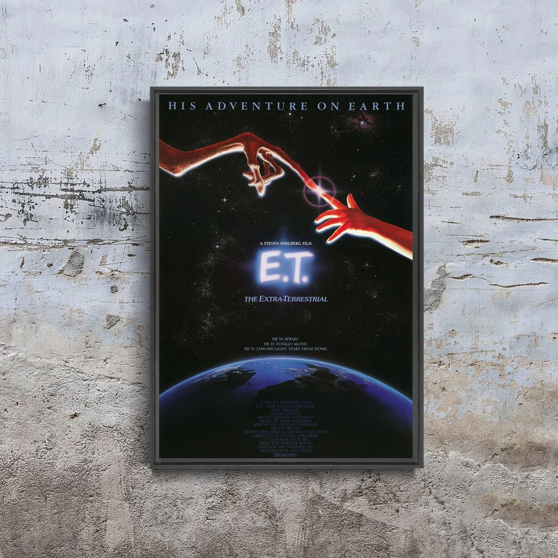 E.T. the Extra Terrestrial Movie Poster Art Wall Painting Decorative Canvas Picture Print  (No Frame)