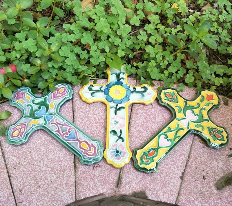 Cross Sculpture Ceramic Crafts Painted Delicate Ornaments Sand Table Decoration Holiday Gifts Home Decoration