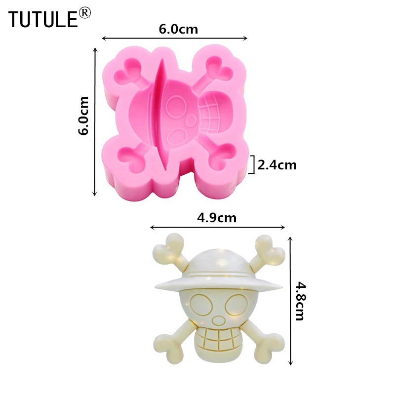 Skull head pirate Thief cartoon soap silicone mold Halloween Keychain resin clay mold DIY fondant chocolate cake silicone mold