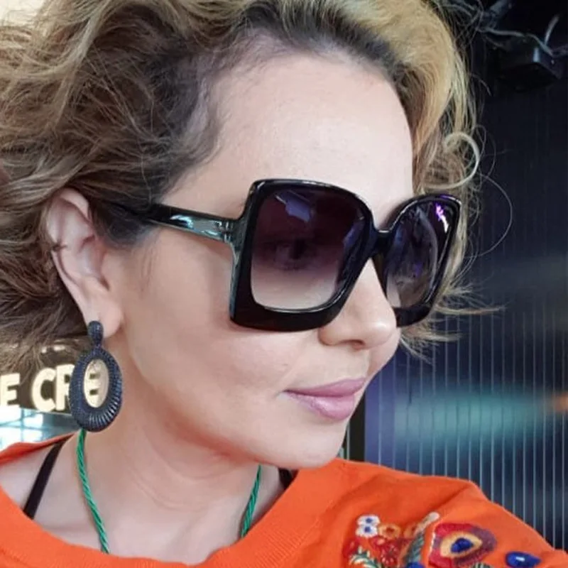 Fashion Oversized Sunglasses Women Brand Designer Plastic Female Big Frame Gradient Sun Glasses UV400 gafas de sol mujer