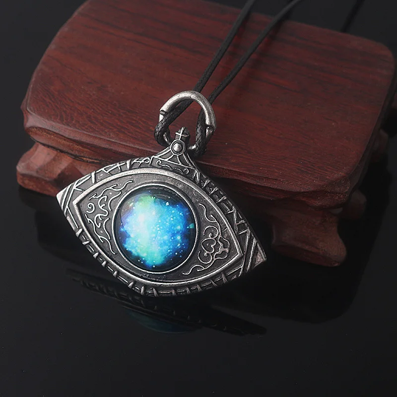 Game Bloodborne Cosmic Eye Necklace Vintage Crow Hunter Wheel Hunter Necklace For Men Women Choker Jewelry Accessories Gifts