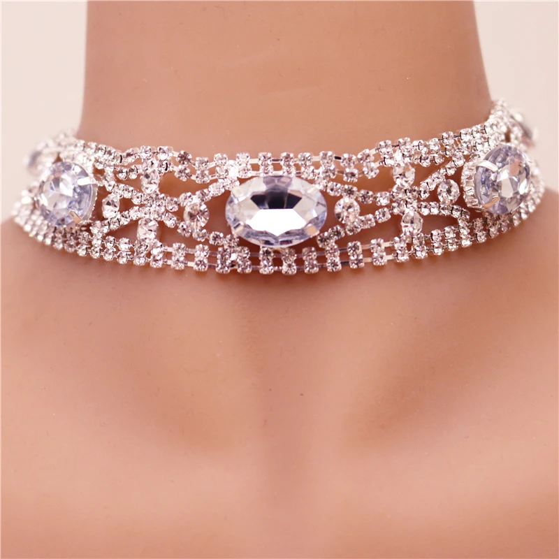 2021 New Luxury Hollow Flower Choker Necklace Vintage Statement Crystal Rhinestone Wedding Neck Jewelry for Women Party Decorate