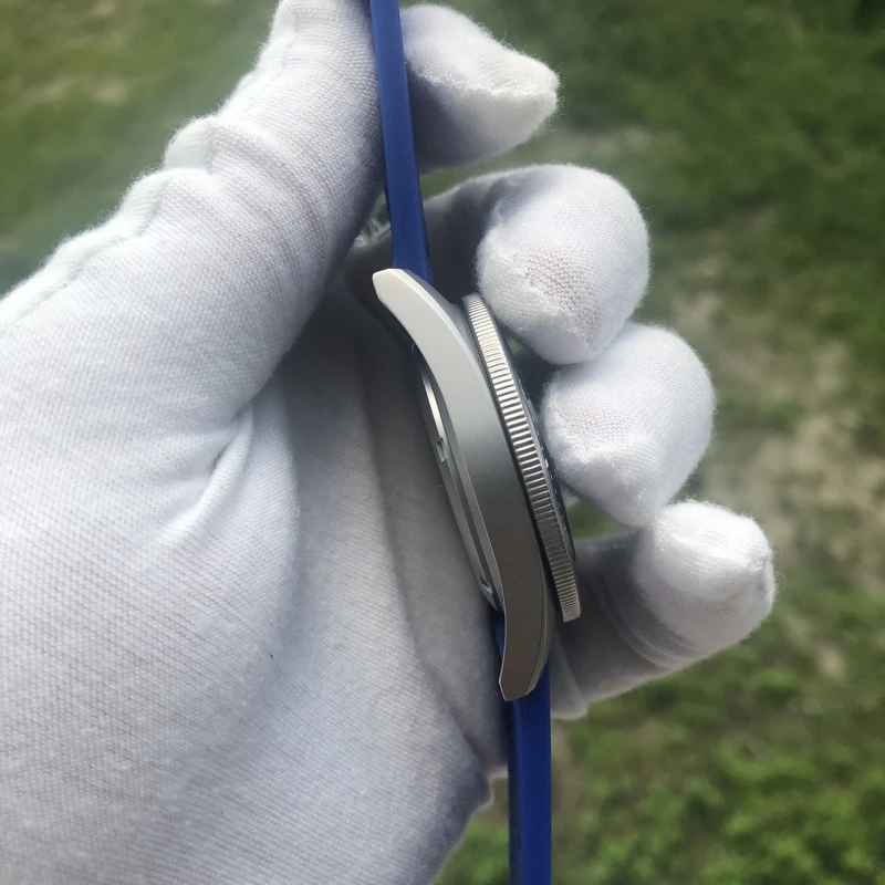 Steeldive Men Diver Watch Mens Automatic Watches Sport Pilot 200M Waterproof Diving Luminous NH35 Sapphire Mirror Ceramic Bezel