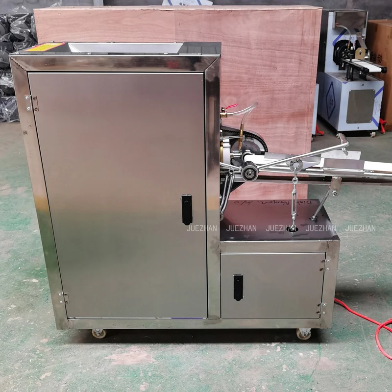 

Automatic Food Twisting Machine Chinese Snack Twisting Machine Automatic Oiling Snack Food Machine Soft Twisted Snack