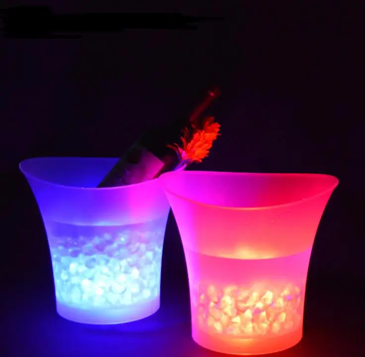 5L Waterproof Plastic LED Ice Bucket Color Changing Bars Nightclubs LED LIGHT Beer Buckets Bar Night Party SN688