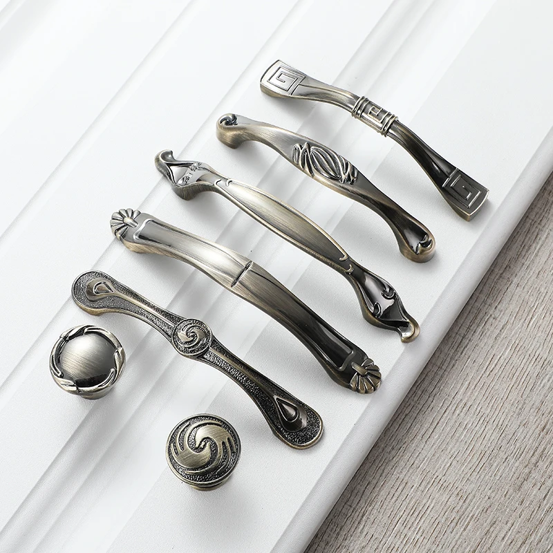 YUTOKO Vintage Bronze Handles Kitchen Cabinet Handles Drawer Knobs Antique Cupboard Door Wardrobe Pulls Furniture Cabinet handle