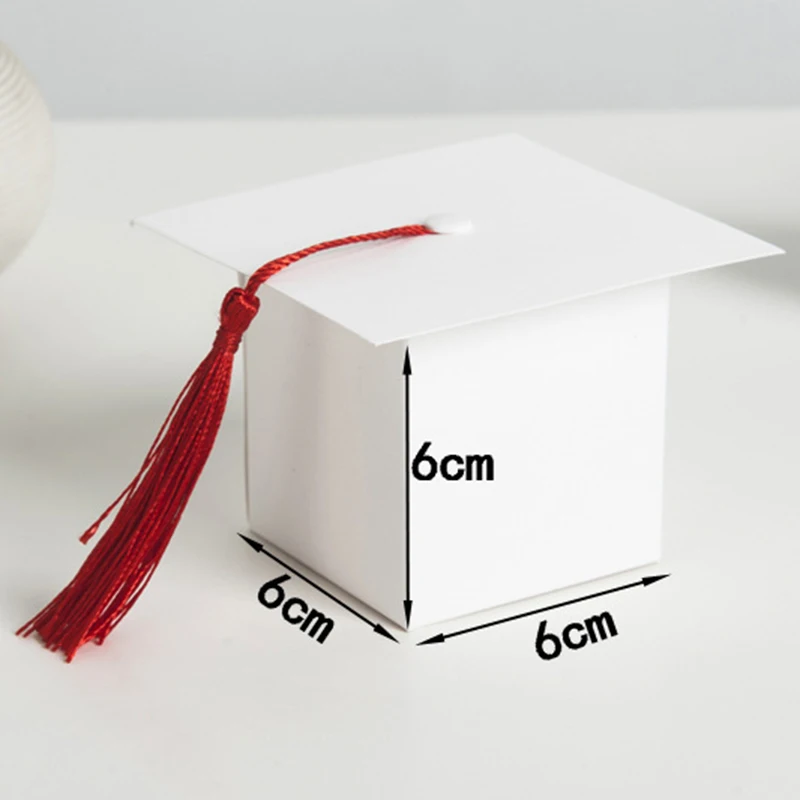 50pcs Doctor Hat Cap Candy Box With Tassels Graduation Celebration Party Decoration Favor Boxes Gift Packing Box Paper Carrier