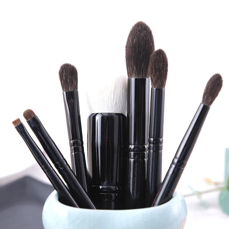 WG The Collection Makeup Brushes Set - 8-Pcs - Soft Nautral Hair Foundation Powder Cheek Eye Shadow Liner Cosmetics Brush Kit