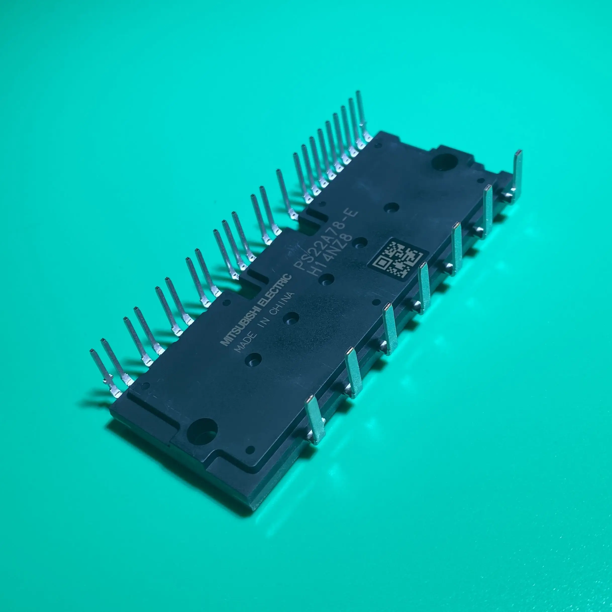 PS22A78-E: Modulo Intelligente di Potenza Dual-In-Line per Applicazioni Industriali di Alta Precisione
