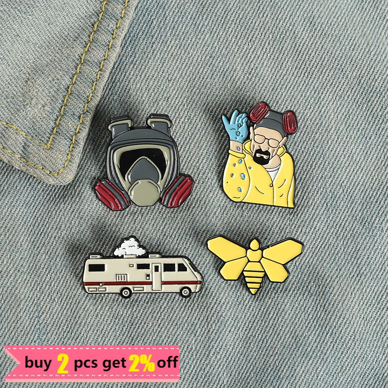 4PCS/SET Cartoon Image Enamel Lapel Pins Hornets Mask Sprinkle with Spray Brooch Station Wagon Badges Gift for Women Fans Friend