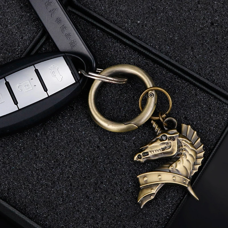 Noizzy Ancient War Horse Charm Car Keychain Key Ring Clip Two-Sided Metal Auto Bike Bronze Holder Motorcycle Fashion Accessories