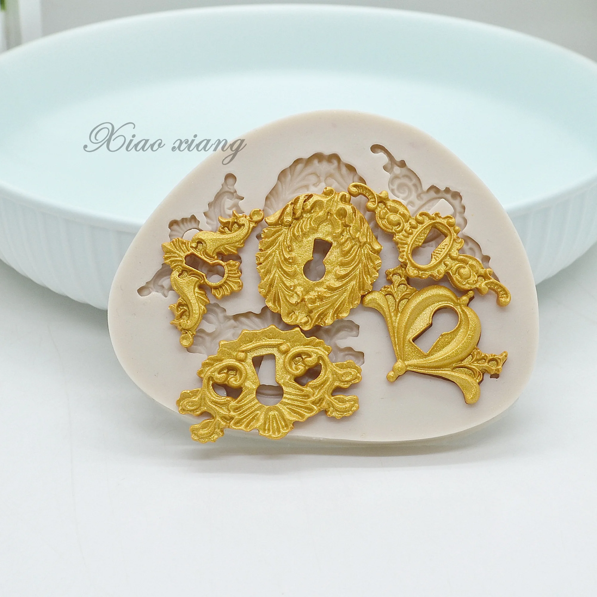 

Retro Key Keyhole Flower Lace Cake Decorating Tools DIY Fondant Silicone Molds For Baking Pastry Kitchen Accessories M2102