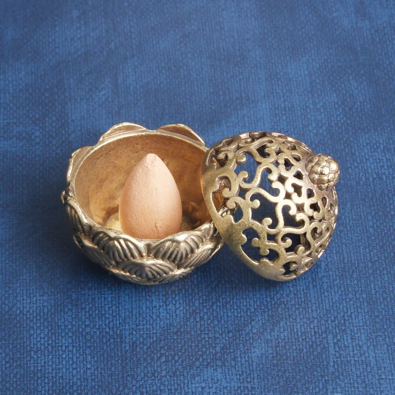 Vintage Brass Lotus Shape Base Incense Burner With Hollow Lid Classical Desktop Ornament Decoration Small Sandalwood Censer Gift