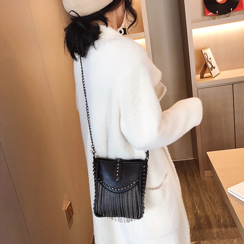 Punk Women Shoulder Bag PU Leather Handbag Fashion Black Crossbody Purse with Chain Tassel Famous Brand Luxury Designer Dmall