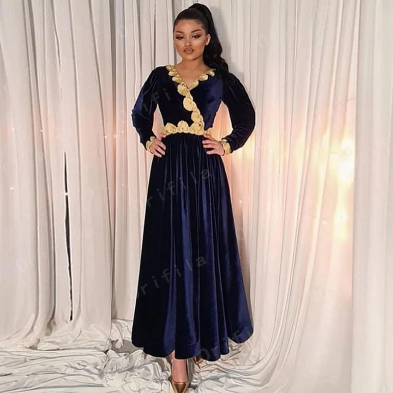 Middle East Arabic Dubai Prom Dresses A Line 2021 Long Sleeves Velvet Gold Applique Kosovo Albanian Caftan Evening Party Gowns