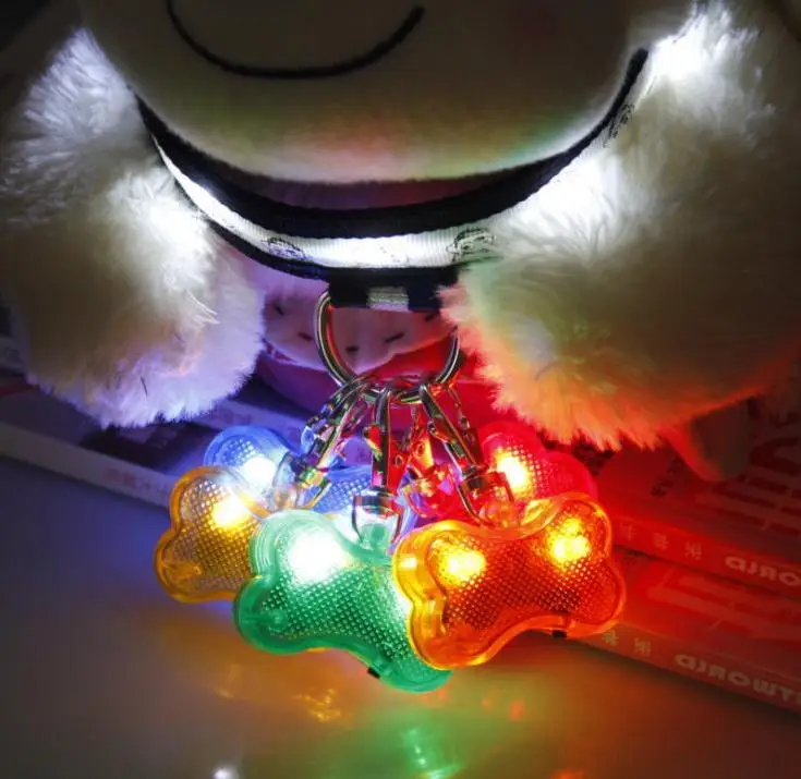 Bone Style Dog Flashing Clip on Collar Led Light Charm Id Tag Flash or Glow Modes 8 Colors Wholesale